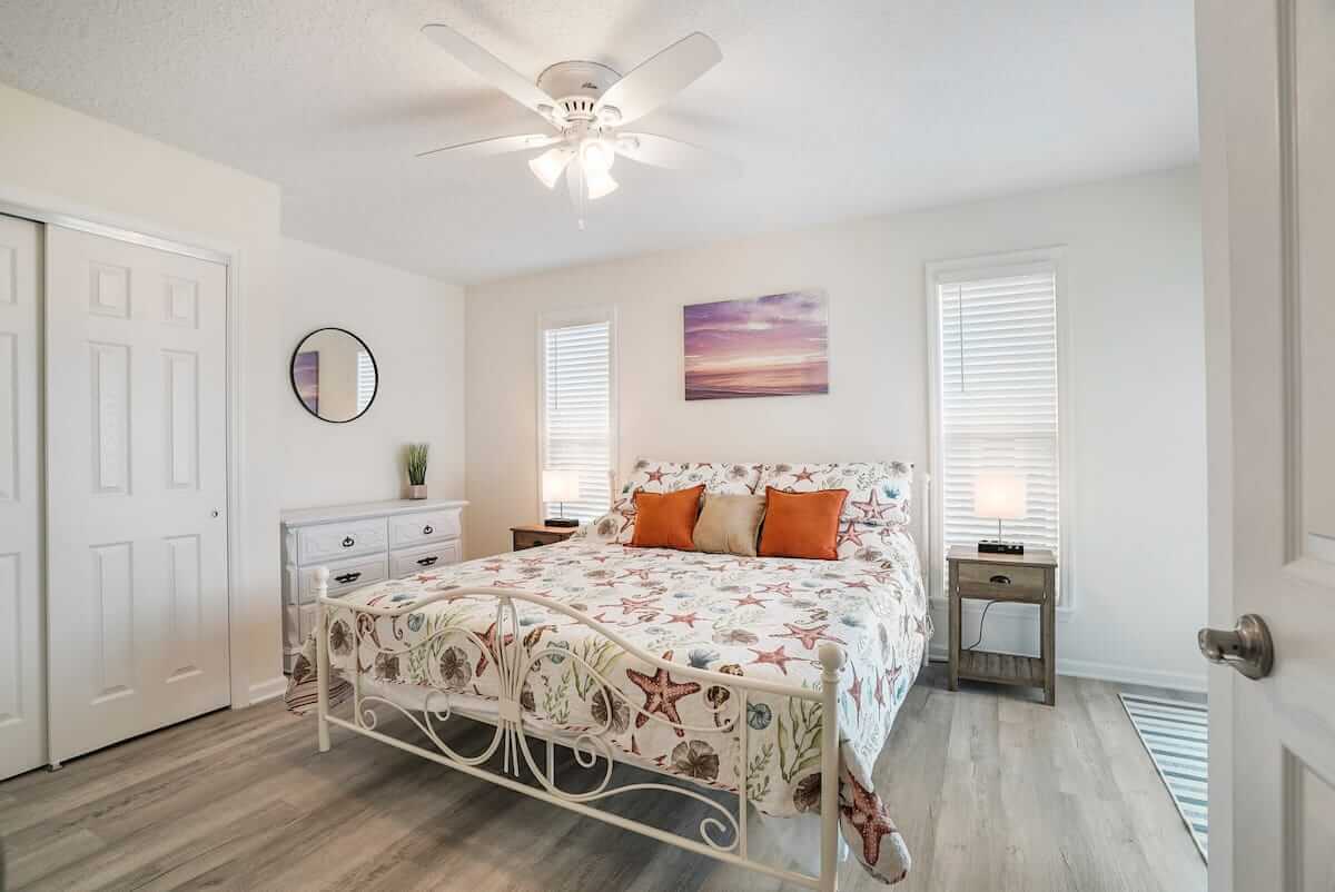 bed with beach theme