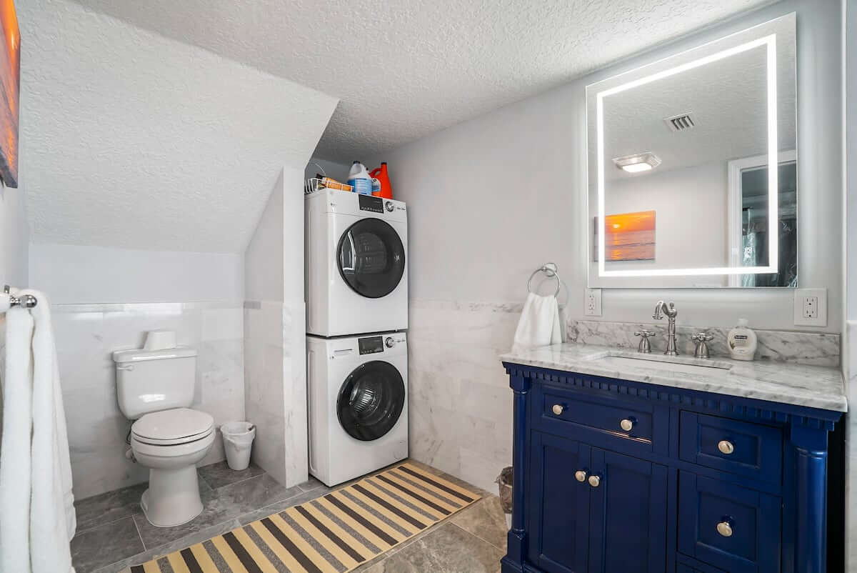 bathroom with washing area